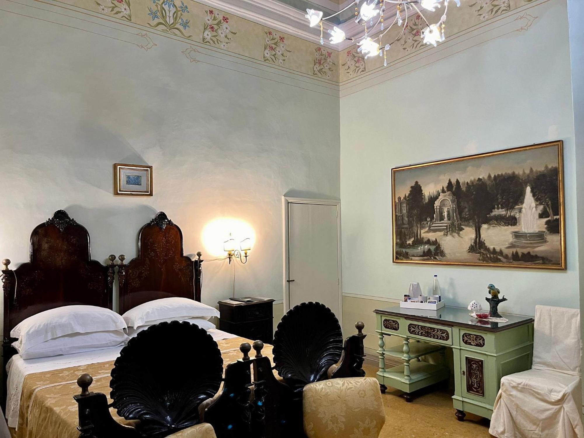 Palazzo De Castro Bed & Breakfast Squinzano Екстериор снимка