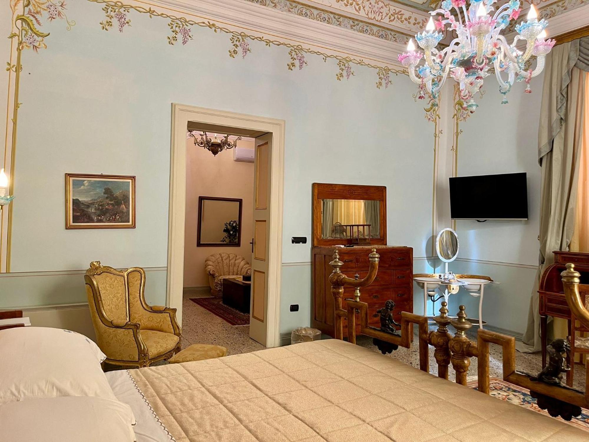 Palazzo De Castro Bed & Breakfast Squinzano Екстериор снимка