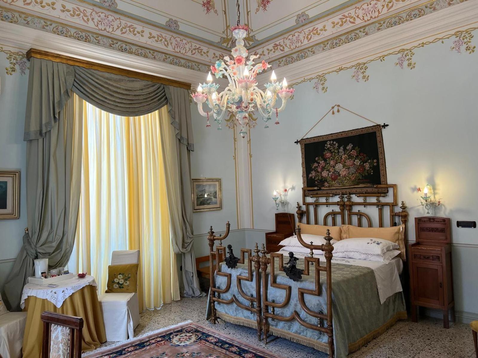 Palazzo De Castro Bed & Breakfast Squinzano Екстериор снимка