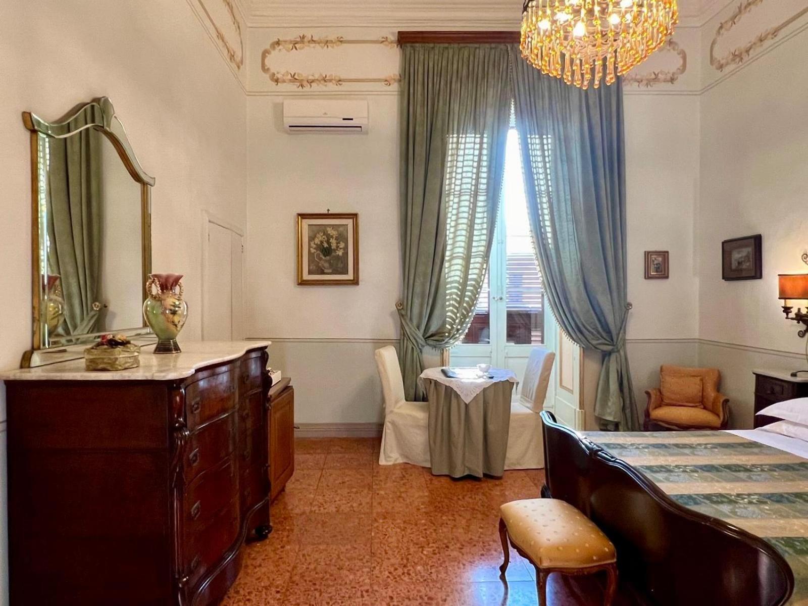 Palazzo De Castro Bed & Breakfast Squinzano Екстериор снимка