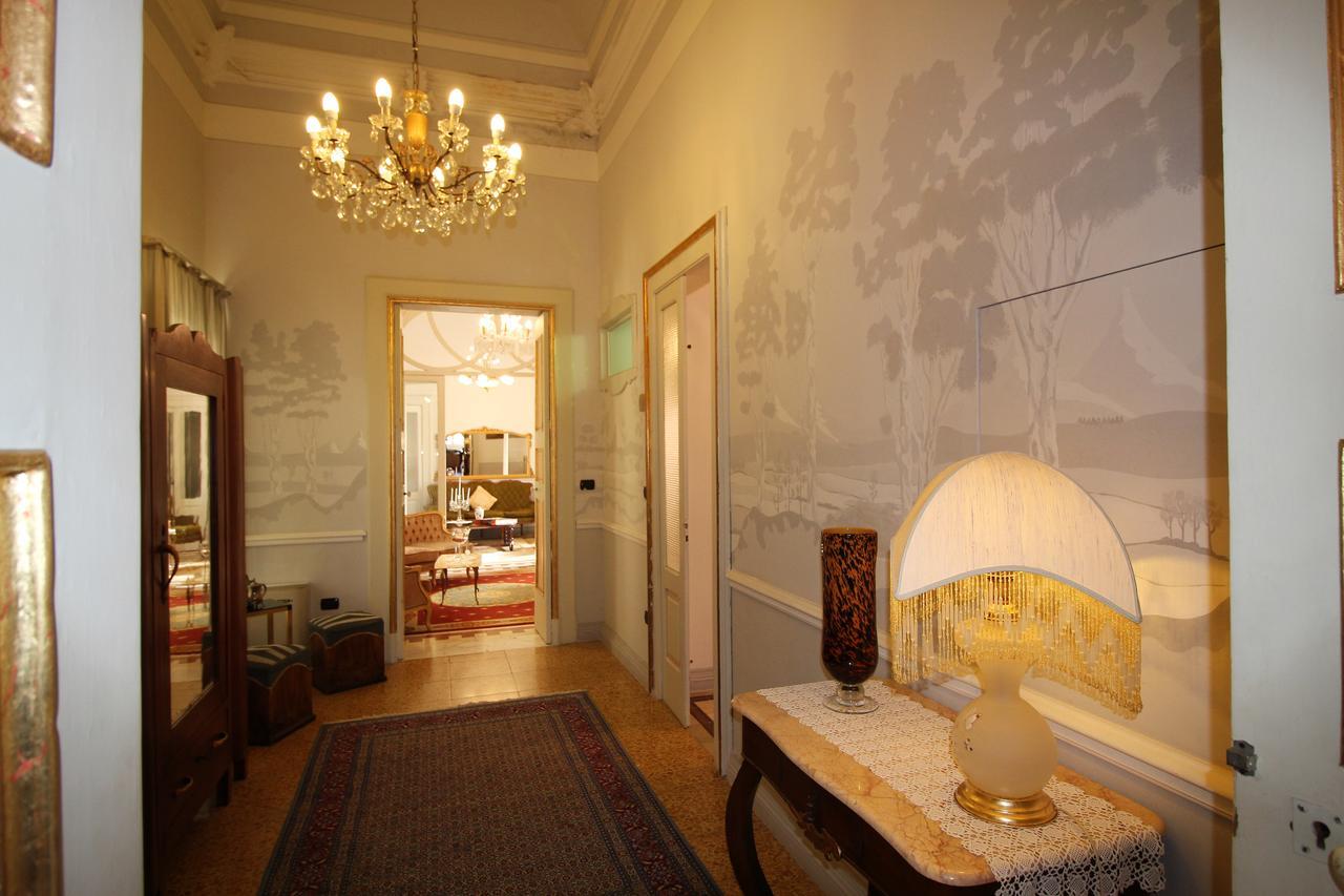 Palazzo De Castro Bed & Breakfast Squinzano Екстериор снимка