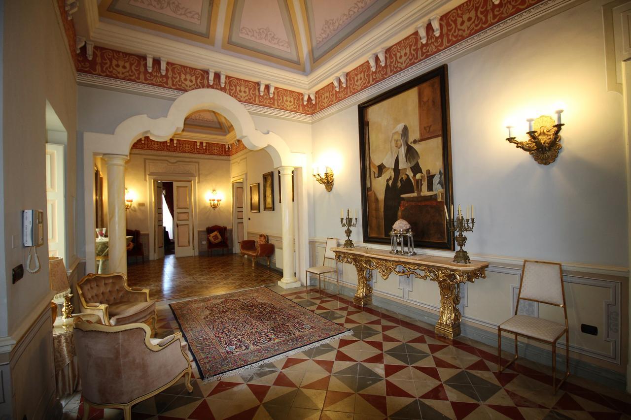 Palazzo De Castro Bed & Breakfast Squinzano Екстериор снимка